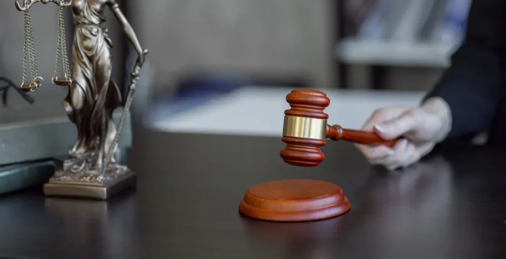 what happens if you miss a court date in arizona